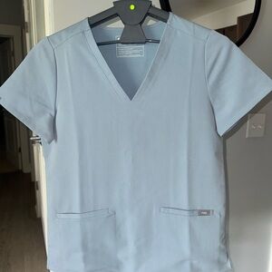 Women’s Figs Dusty Blue Casma Three-Pocket Scrub Top